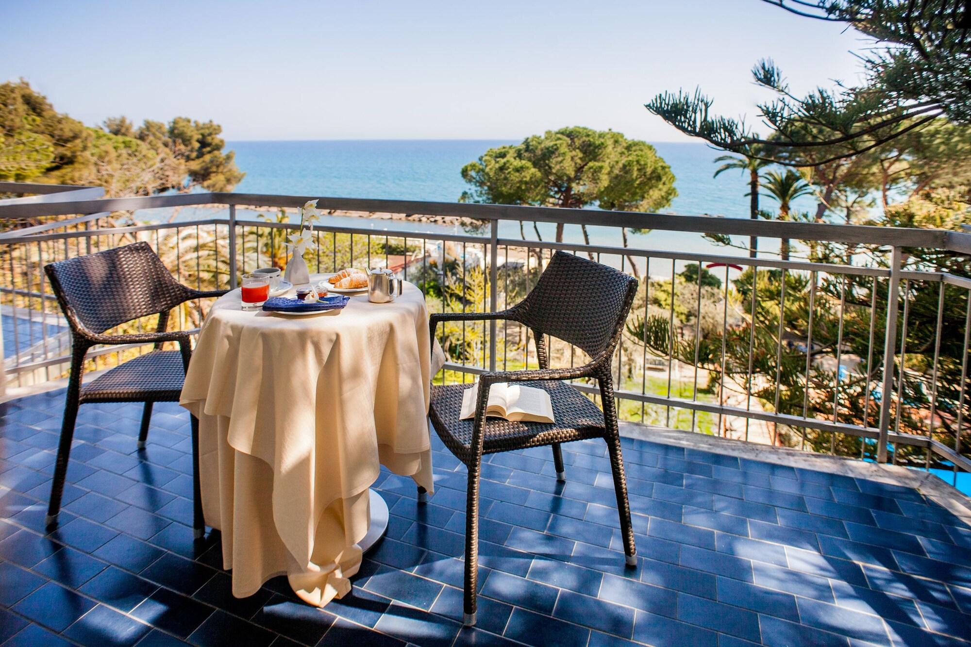 Eden Park 4* Diano Marina